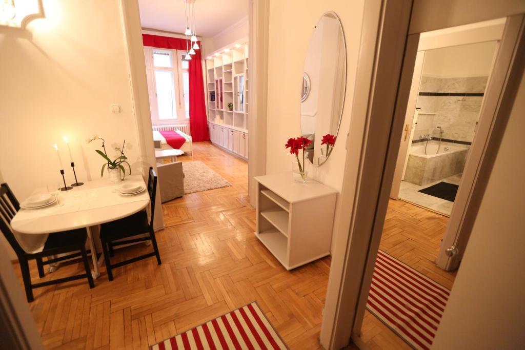 D.Five Classic Luxury Apartment Budapeşte Oda fotoğraf