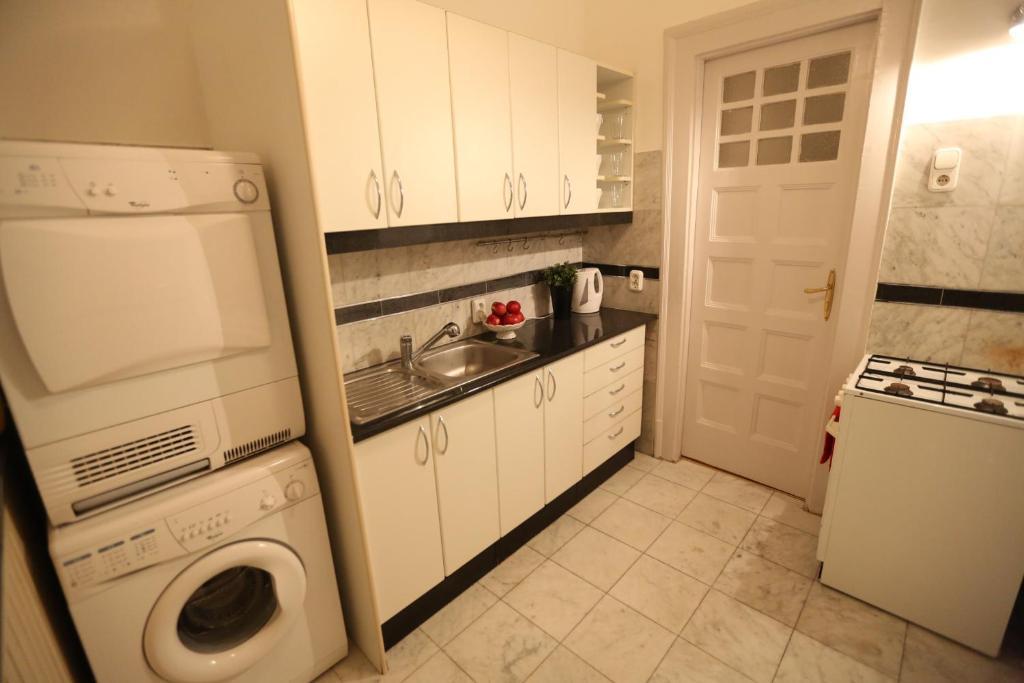 D.Five Classic Luxury Apartment Budapeşte Oda fotoğraf
